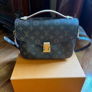 NEW Louis Vuitton Pochette Métis Shoulder Bag Brown Canvas